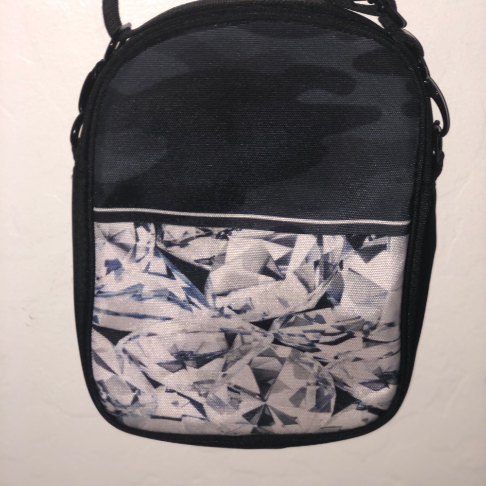 Bag - Picture 3 of 3